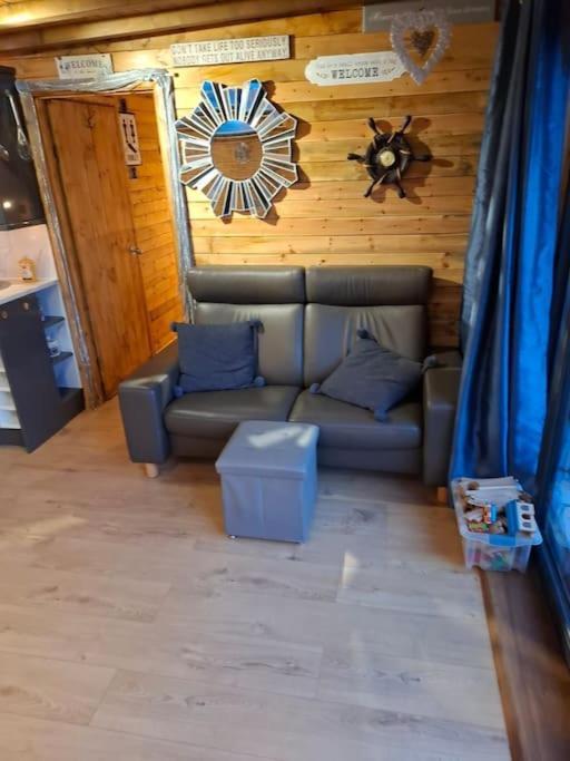 Cosy Cornish Cabin Сент-Остел Экстерьер фото